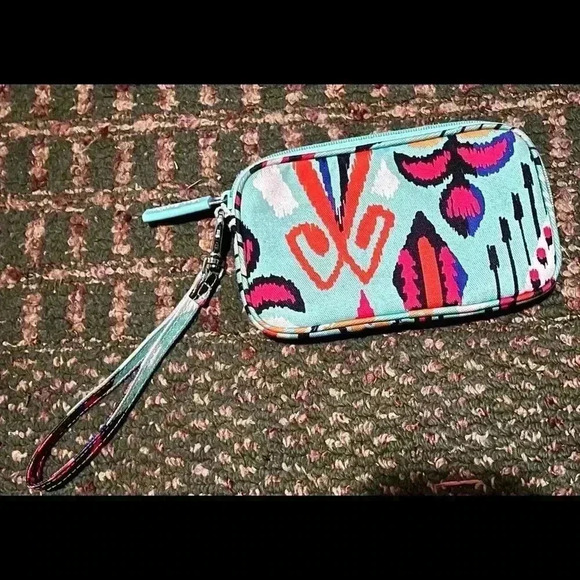 Vera Bradley Small Wristlet & Keychain Wallet - Picture 3 of 6